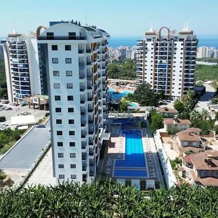 Apartment Sea View, Huge Swimming Pool *