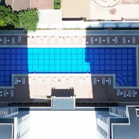 Διαμέρισμα Sea View, Huge Swimming Pool *